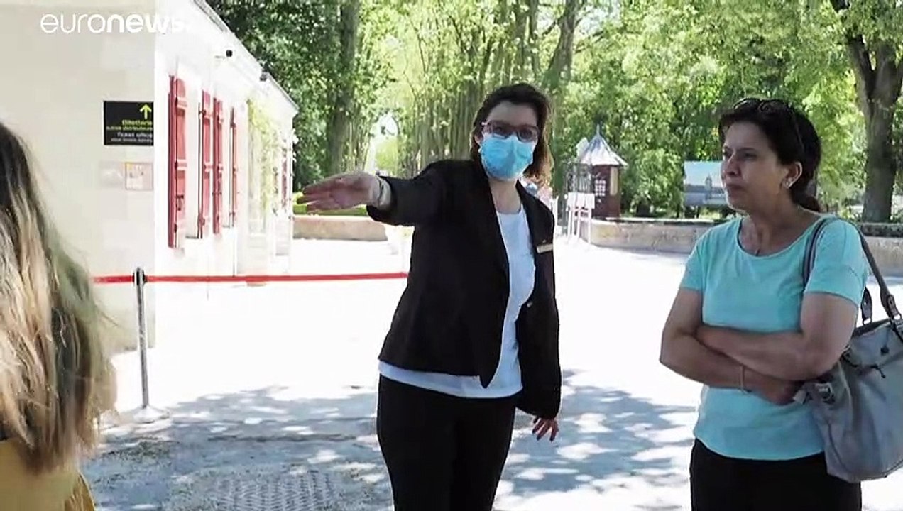 Nach covid-19: loire-schlösser, im gänsemarsch