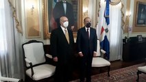 Danilo Medina se reúne con Hipólito Mejía en Palacio Nacional