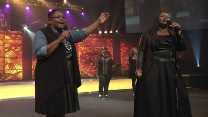 Tasha Cobbs Leonard - One Place