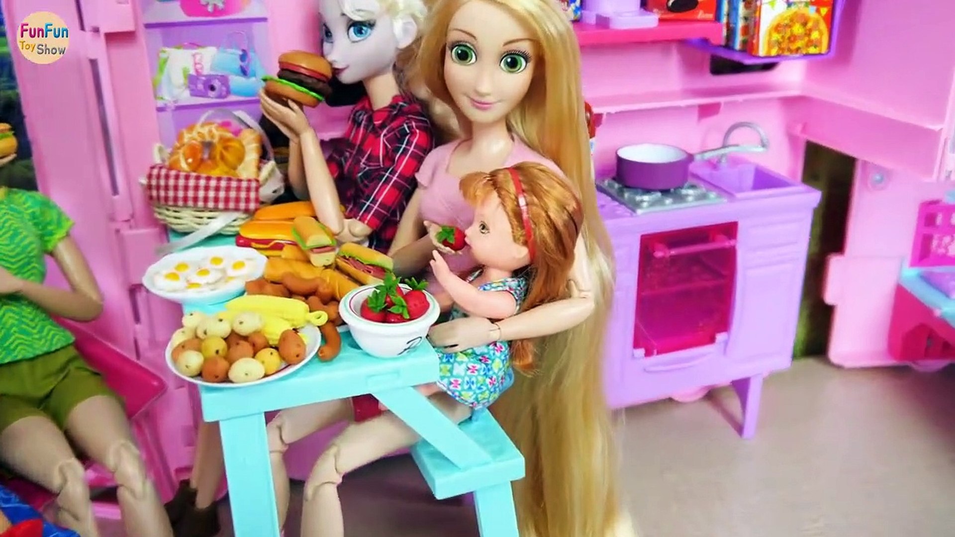 Barbie Doll Camping Routine - Camping Cooking, Camper, Tree house Rumah  pohon Barbie Puppe Baumhaus - video Dailymotion