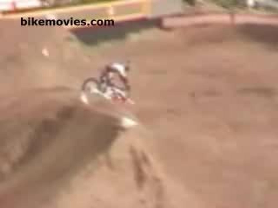 haciendo un backflip