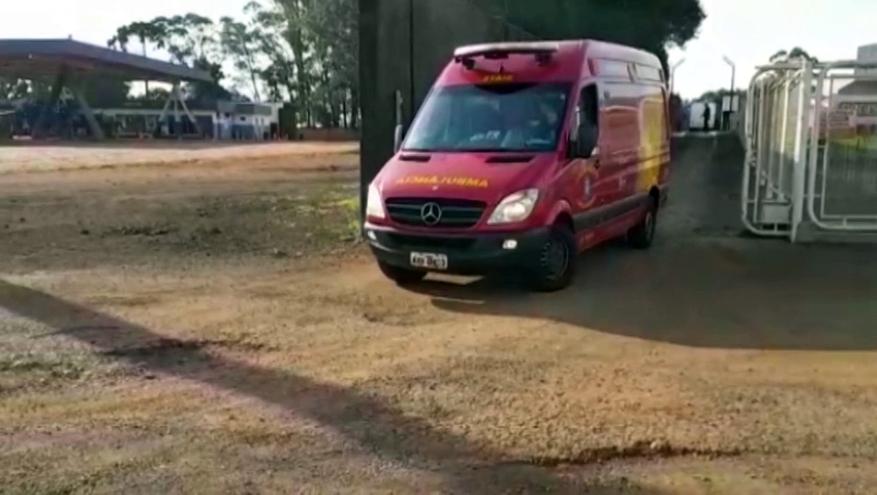 Jovem fica ferido ao ser atingido por objeto em empresa às margens da BR-277