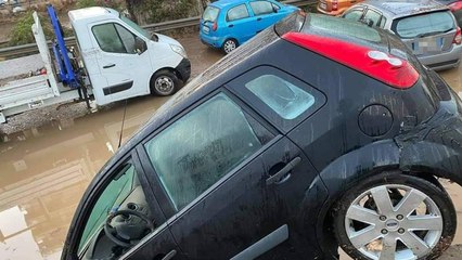 İtalya'nın Sicilya Adası'nı sel vurdu: 2 ölü