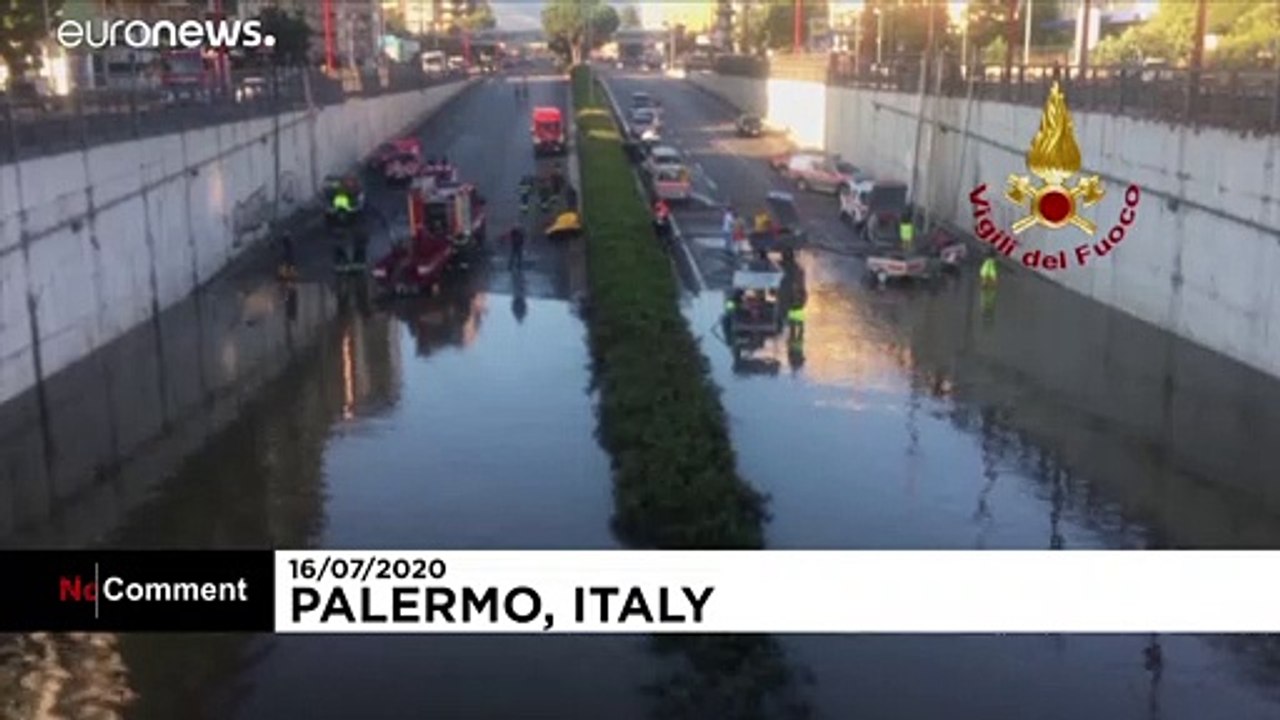 Palermo: Unwetter verwandelt Straßen in Flüsse