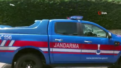 128 kamerayı 28 saat izleyen jandarma, villa hırsızını yakaladı