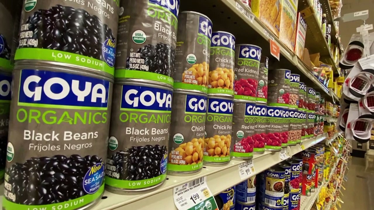 Bohnen-Streit: Trump posiert jetzt mit Lebensmitteln