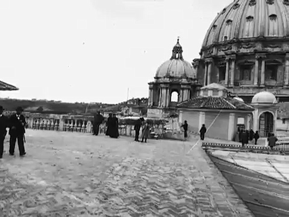 Photorama - Toit de l'Eglise Saint Pierre (Cúpulas de la Iglesia de Saint Pierre) [1901]