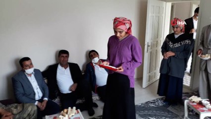 Hayallerinin ötesinde bir eve kavuşan kimsesiz kızlardan duygulandıran hediye