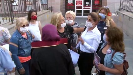 Eşini 15 Yerinden Bıçaklayan Sanık Psikolojisinin Bozuk Olduğunu Söyledi