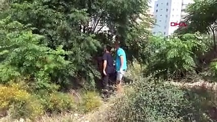 Çocuklar, zehirlenen köpeklerin arkasından gözyaşı döktü