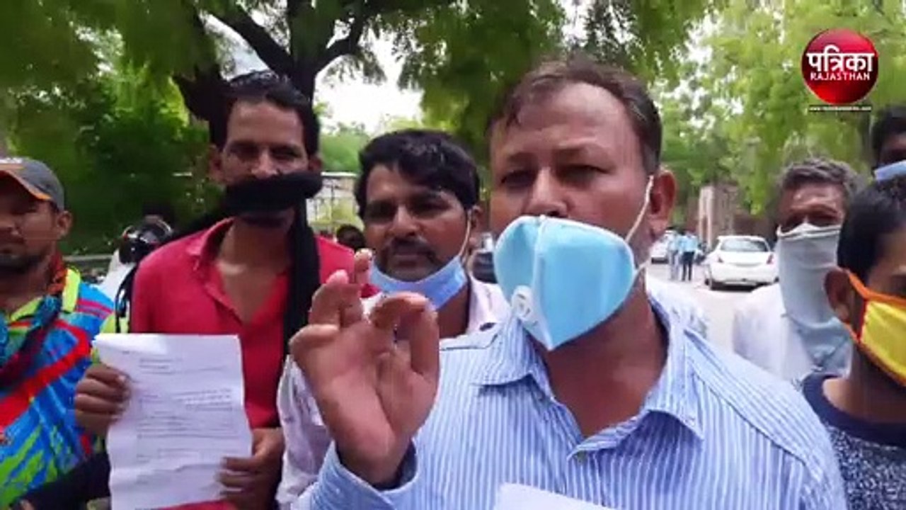 Watch video : यहां के ग्रामीण बोले : एक माह से गांव में नहीं आ रहा पानी