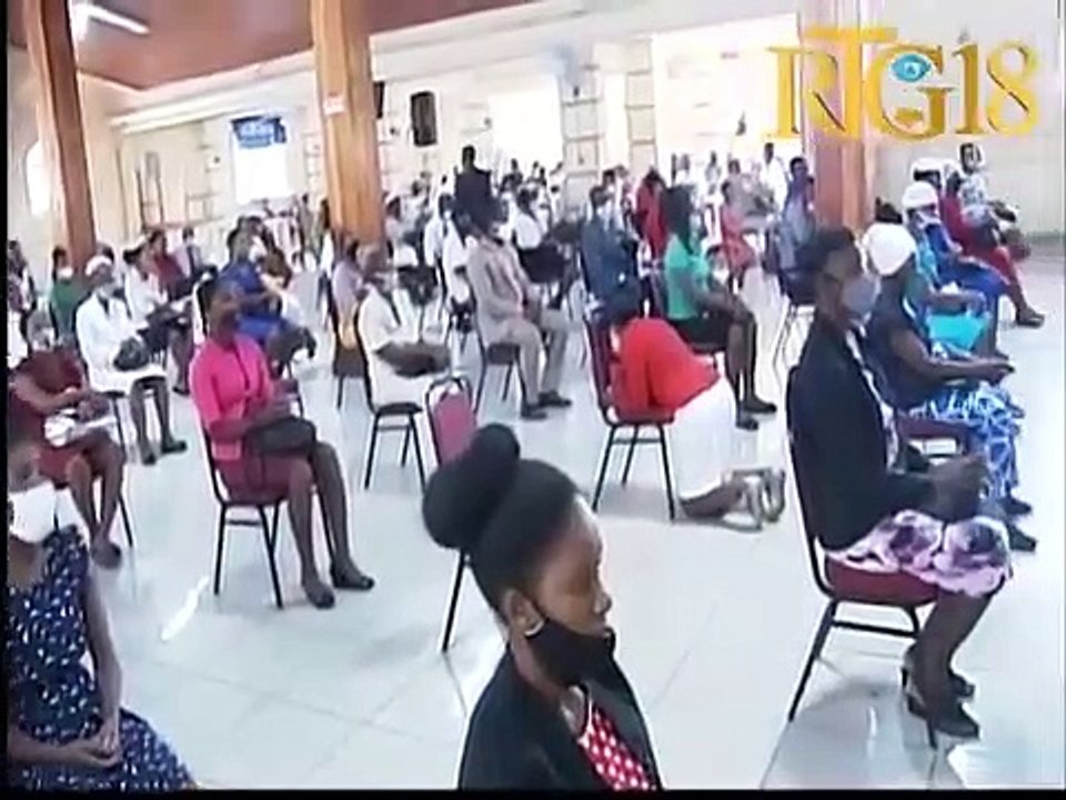 Port-au-Prince.- Men kijan kèk legliz nan zòn metwopolitèn lan ap fonksyone nan moman reouvèti a.