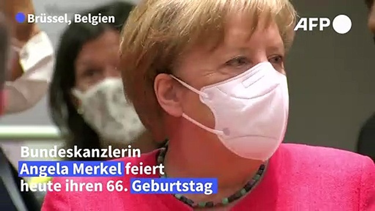 Geschenke bei Merkels Gipfel-Geburtstag