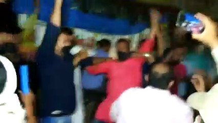मंत्री को कांग्रेसियों ने दिखाए काले झंडे, पुलिस ने खदेड़ा