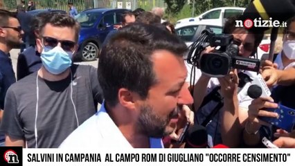 Blitz di Salvini al campo rom di Giugliano "Occorre un censimento, irregolari fuori dall'Italia"