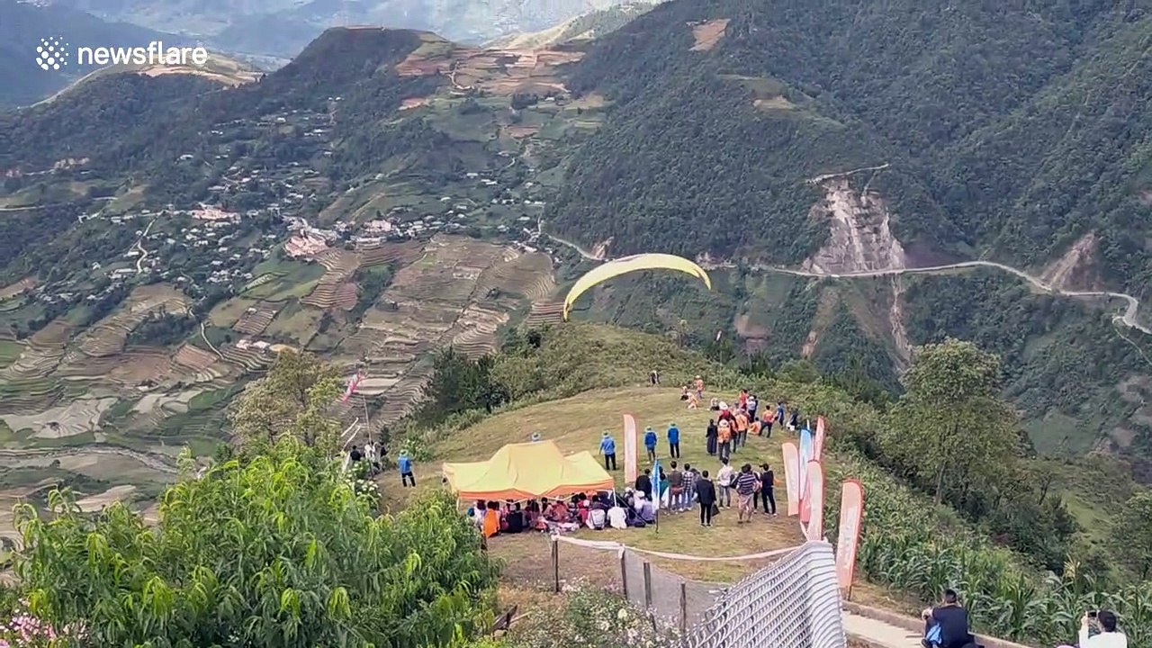 Terrifying skydiver accident caught on camera as tourist's parachute fails