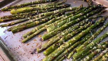 Roasted Asparagus Is One Of The Easiest & Most Delicious Sides Ever