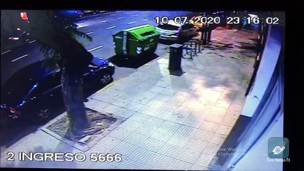 Trabajaba con la moto, lo atropelló un conductor borracho y murió: el video del accidente