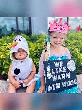 Socially Distanced Love from Donald Duck at Walt Disney World