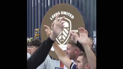 Championship - Leeds retrouve la Premier League 16 ans après, liesse populaire dans la ville