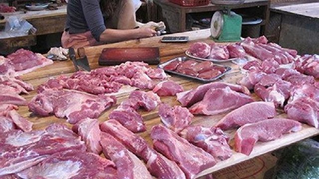 Thực hư việc hơn 54% mẫu thịt tại Hà Nội bị ô nhiễm vi sinh vật | VTC
