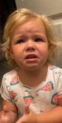 Mom Teaches Distressed Little Girl To Be Strong After She Smashes Her Fingers