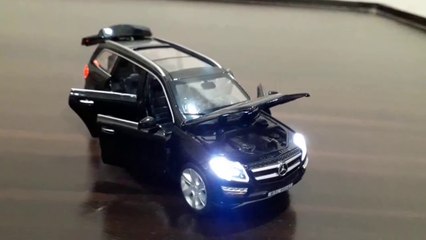 Mercedes Benz GL450 Die cast Car