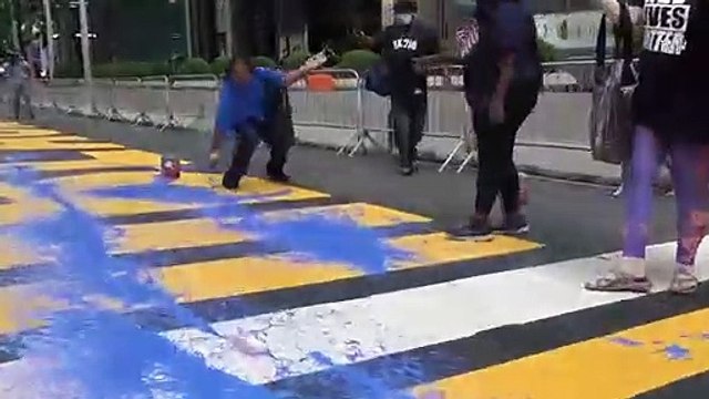 BLACK LIVES MATTER VS ALL LIVES MATTER IN FRONT OF TRUMP TOWERS IN NEW YORK CITY