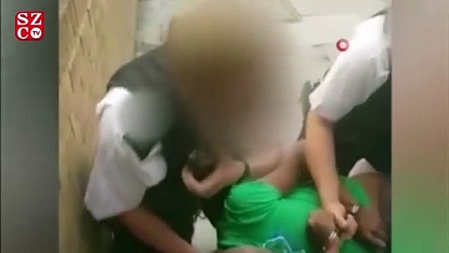 Londra'da siyahi adama polis şiddeti