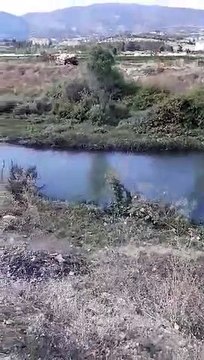 HAFRİYAT KAMYONU ÇÖPÜ DÖKÜP KAÇTI