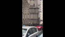 Les images de l'incendie en cours à la cathédrale de Nantes