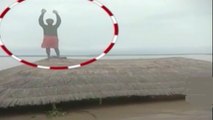 Rains wreak havoc in Bihar, Man stuck in flood ask for help