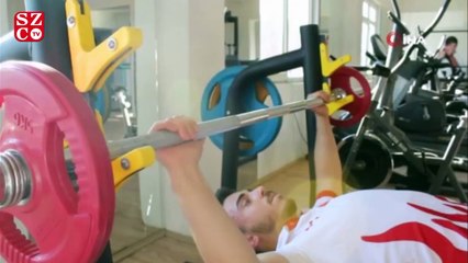 Annesinin 80 liralık pazar parasıyla spor salonuna yazıldı, dünya 4.'sü oldu