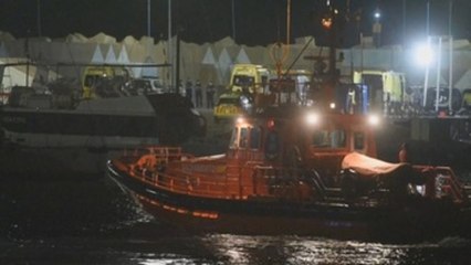 Más pateras a Canarias y menos al resto de España