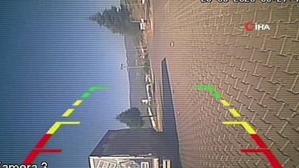 Korku dolu anlar araç kamerasıyla görüntülendi