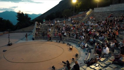 Αντιγόνη του Σοφοκλή στο ανοιχτό θέατρο Φρύνιχος