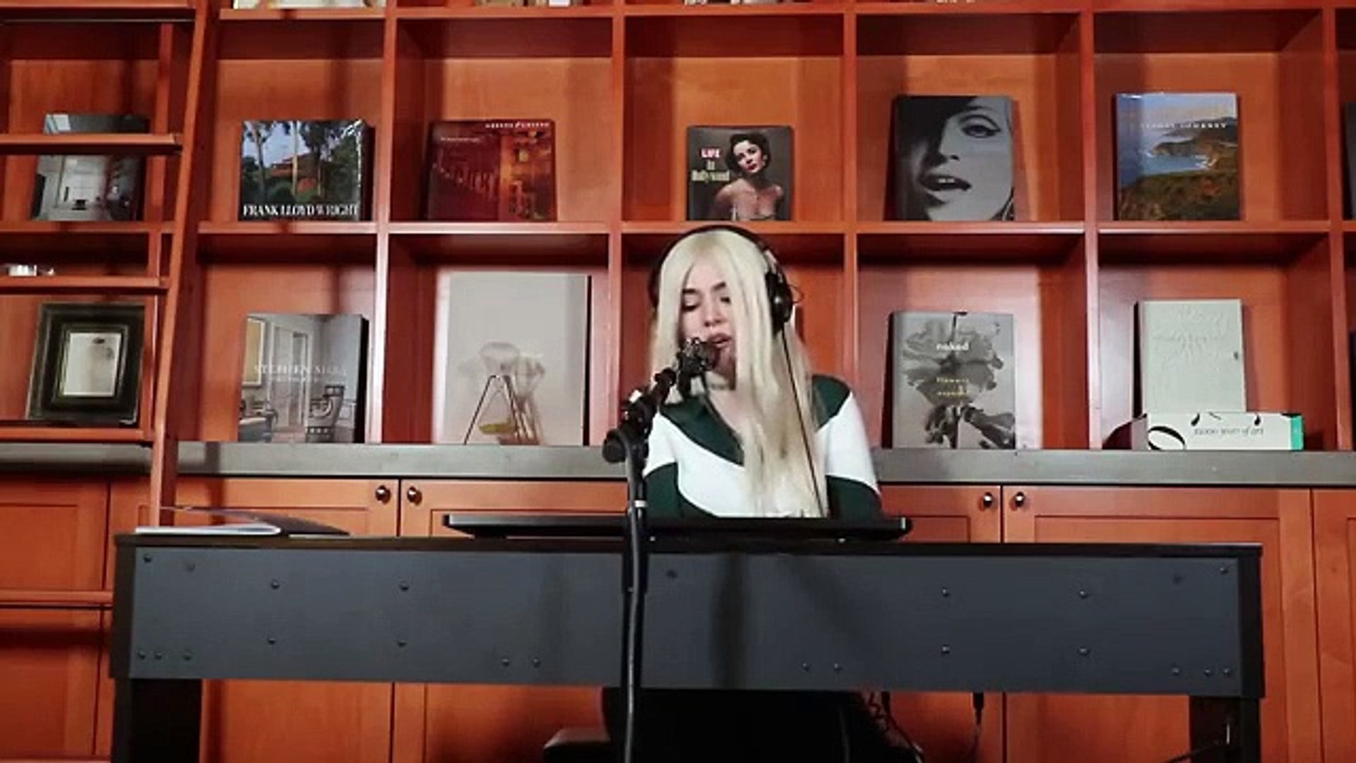 ⁣Ava Max “Into Your Arms” (Acoustic Cover) | Kayam Baba