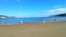 Primer fin de semana en la playa con mascarilla obligatoria en Euskadi