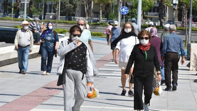 Bilim Kurulu Üyesi Turan: Bayramda sokağa çıkma kısıtlaması gündemimizde yok