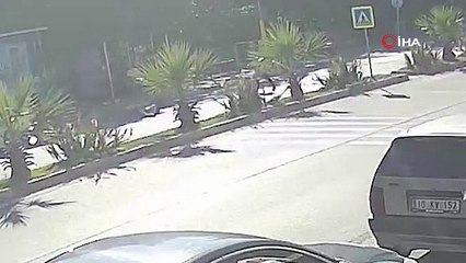 Yaya geçidinde çarpıp kaçtı, kameralara yakalandı