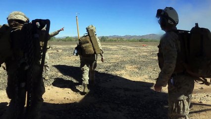 Tải video: U.S. Marines with Marine Heavy Helicopter Squadron • External Lift • Exercise - July 14 2020