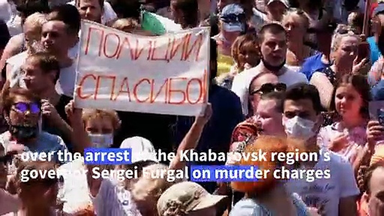 Huge protest supports arrested Russian governor