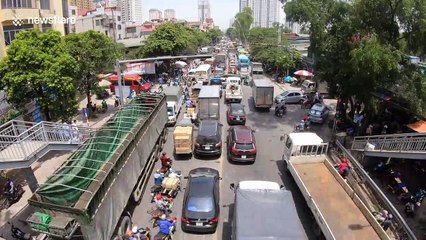Anxiety-inducing timelapse of traffic in Vietnam