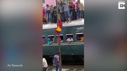 Pas simple de descendre du train en Inde