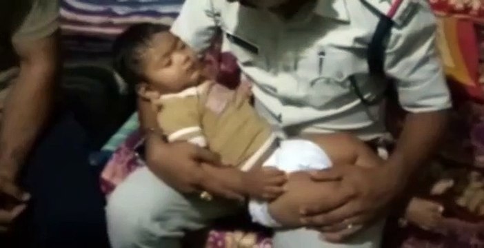 बच्चे को खिलाने के बहाने चुराकर भागी पड़ोसी महिला, पुलिस ने किया गिरफ्तार