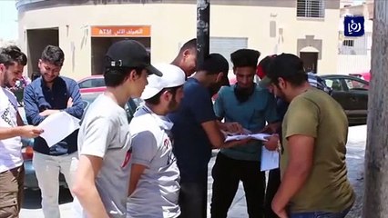 آراء متباينة لطلبة التوجيهي حول امتحاني الفيزياء وعربي تخصص