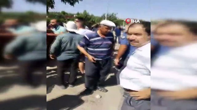 Mucur yüklü kamyon yayaların üzerine devrildi: 1 ölü
