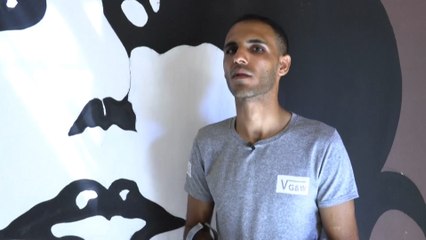 الفنان الفلسطيني جهاد الغول..عنوان لحكاية نجاح تتحدى الإعاقة