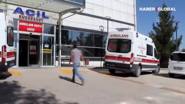Batman'ın Gercüş ilçesinde devrilen minibüsteki 11 kişi yaralandı.