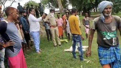 Video herunterladen: बहराइच में नही थम रही गौहत्या, गौहत्यारे बेखौफ होकर घटनाओं को दे रहे हैं अंजाम